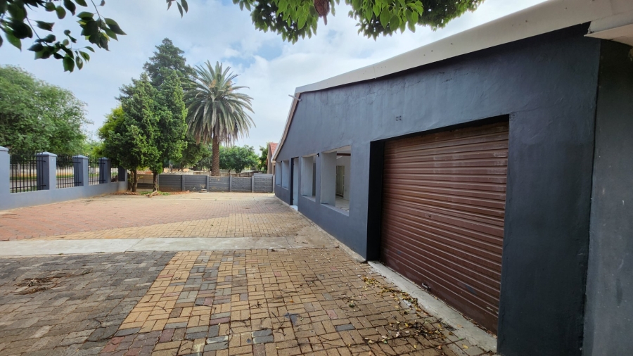 4 Bedroom Property for Sale in Stilfontein Ext 4 North West